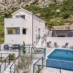„villa No Stress“ Mit Infinity-pool By Interhome בית נופש *