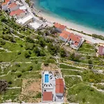 „villa No Stress“ Mit Infinity-pool By Interhome * דרזניצה